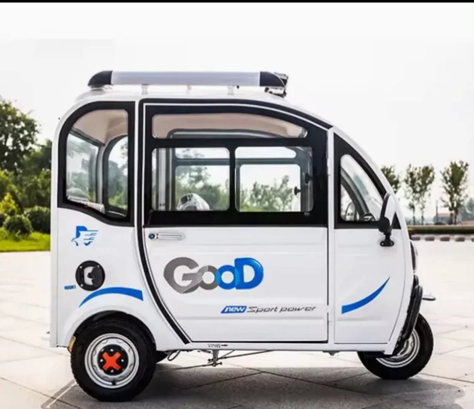 4 Door 3 Seat Passenger Tricycle Close Cabin Scooter Tricycle Motorcycle Adult Electric Tricycle